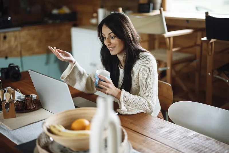 Oversharing or Underplaying? Finding the Sweet Spot of Showing Up Authentically Online
